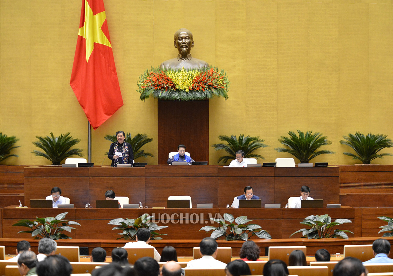 201910230856449745-Đoàn-Chủ-tọa--1--copy.jpg