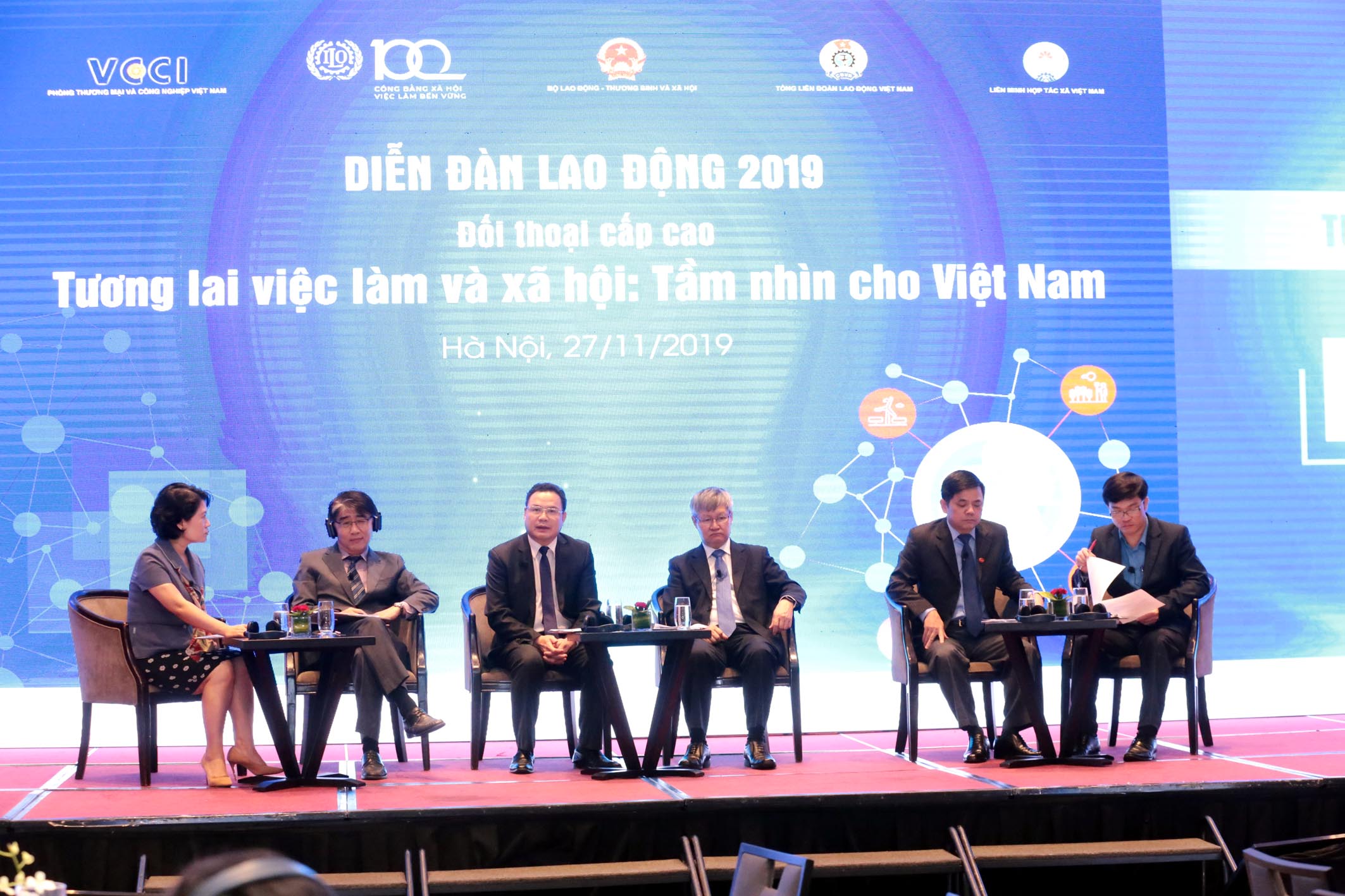 Cổng TTĐT Bộ Lao động- Thương binh và Xã hội Anh-5b---0350_1.jpg