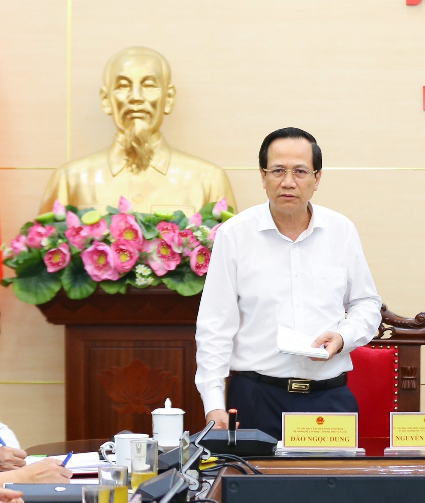 Trên tinh thần 
