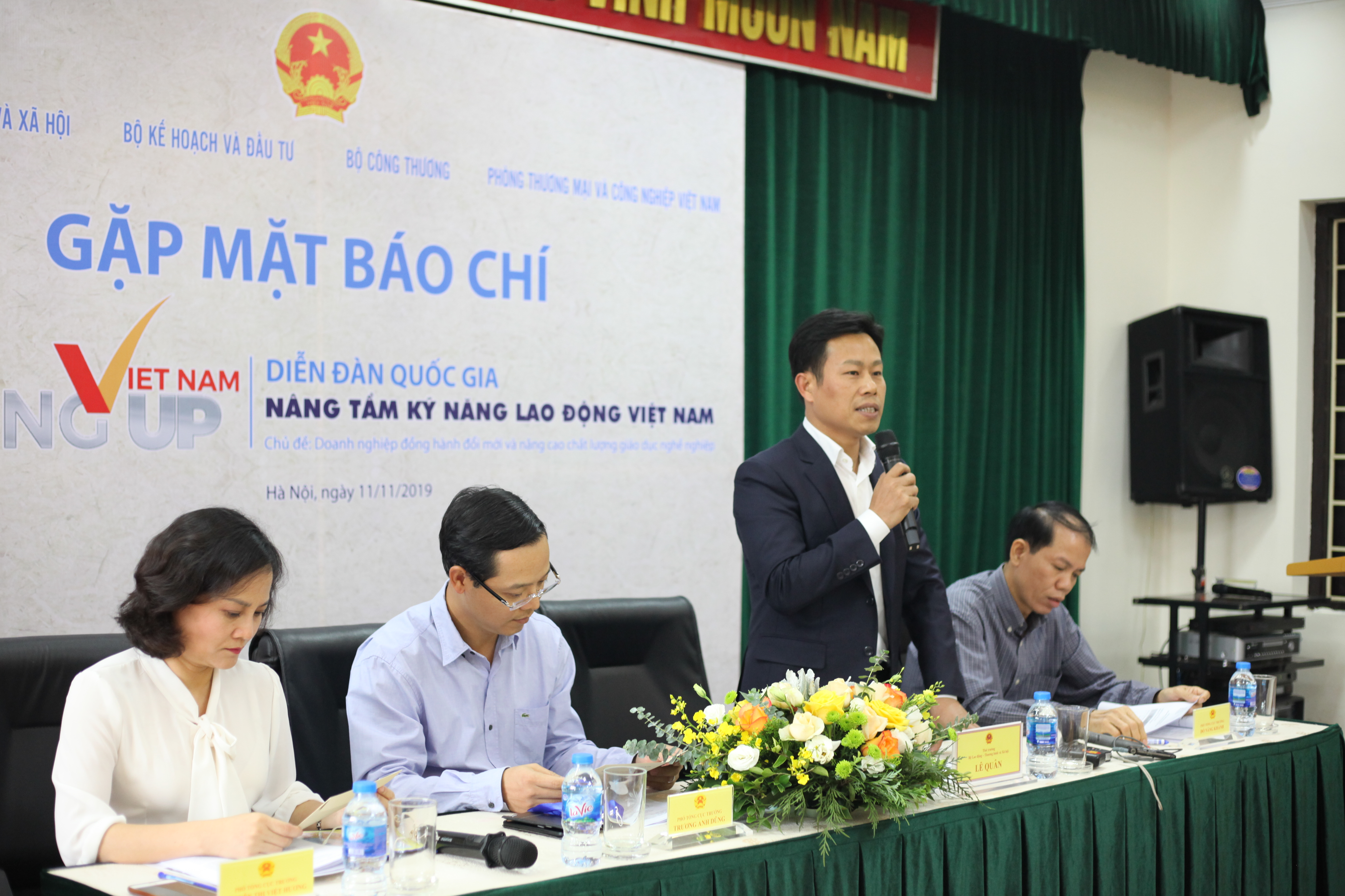 Cổng TTĐT Bộ Lao động- Thương binh và Xã hội IMG-4863.JPG