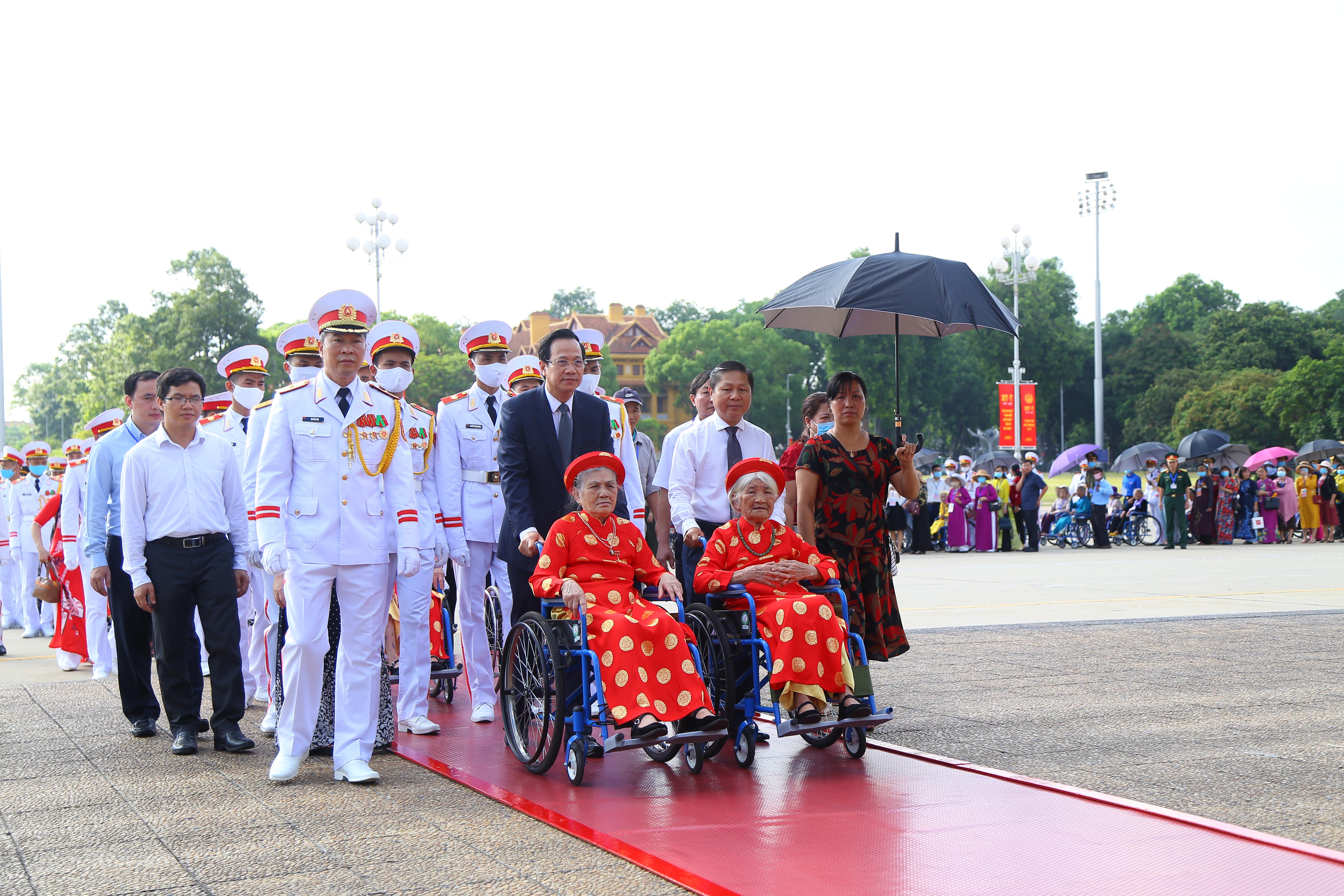 Cổng TTĐT Bộ Lao động- Thương binh và Xã hội IMG-9106_1.JPG