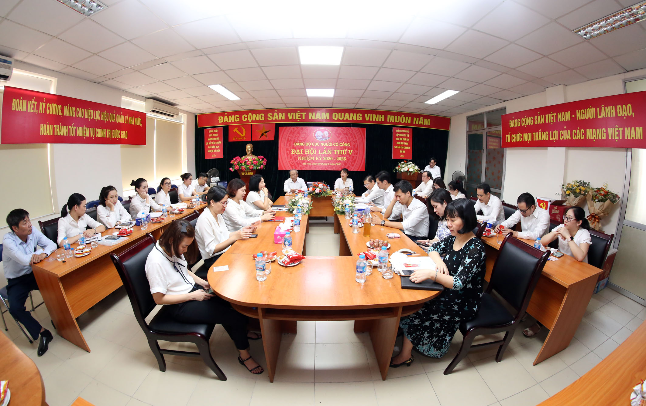 Anh-2-Cuc-NCC.jpg