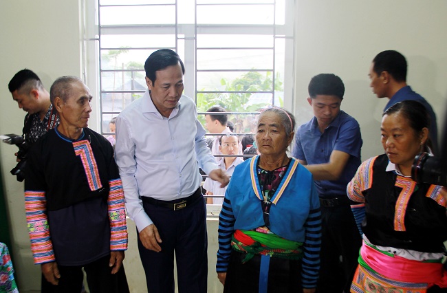 Bộ trưởng Đào Ngọc Dung: Liệt sĩ Thao Văn Súa là tấm gương hy sinh vì nước, vì dân   - Ảnh 4