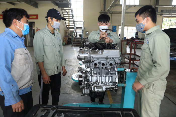 Thực hành nghề công nghệ ô tô