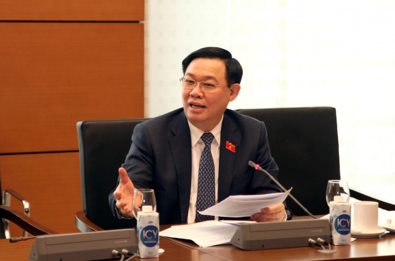 Chủ tịch Quốc hội Vương Đình Huệ nhấn mạnh đến việc cần thiết sớm sửa đổi Luật Bảo hiểm xã hội (Ảnh: Mạnh Dũng)