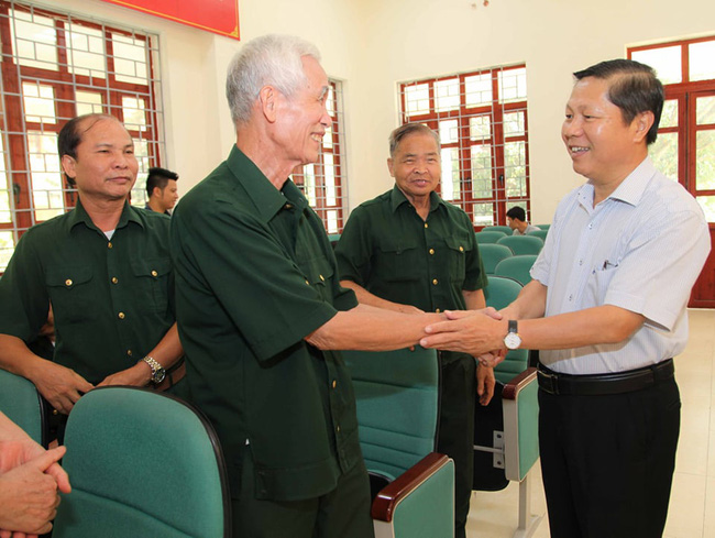 Thứ trưởng Lê Tấn Dũng thăm các Trung tâm điều dưỡng thương, bệnh binh tỉnh Bắc Ninh và Bắc Giang - Ảnh 2. Thứ trưởng Lê Tấn Dũng thăm các Trung tâm điều dưỡng thương, bệnh binh tỉnh Bắc Ninh và Bắc Giang - Ảnh 2.