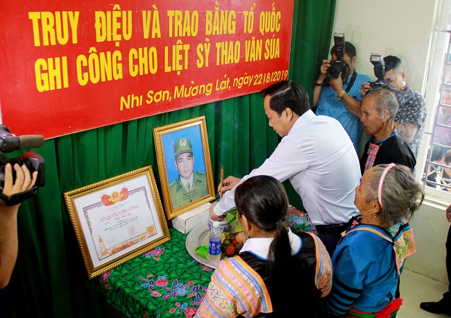 Bộ trưởng Đào Ngọc Dung: Liệt sĩ Thao Văn Súa là tấm gương hy sinh vì nước, vì dân   - Ảnh 3