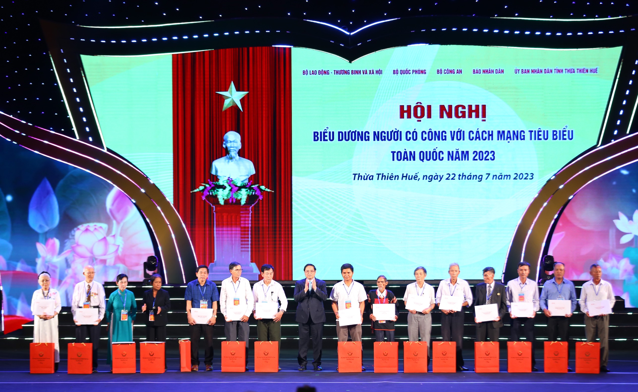 Cổng TTĐT Bộ Lao động- Thương binh và Xã hội IMG-20230722-141753.jpg