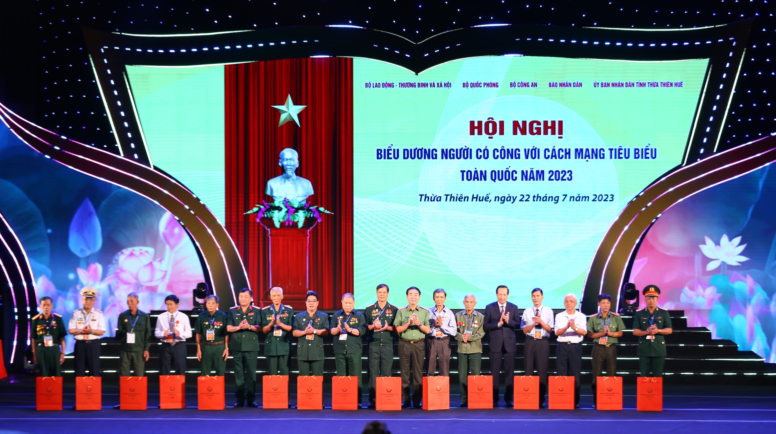 Cổng TTĐT Bộ Lao động- Thương binh và Xã hội IMG-20230722-141800_1.jpg