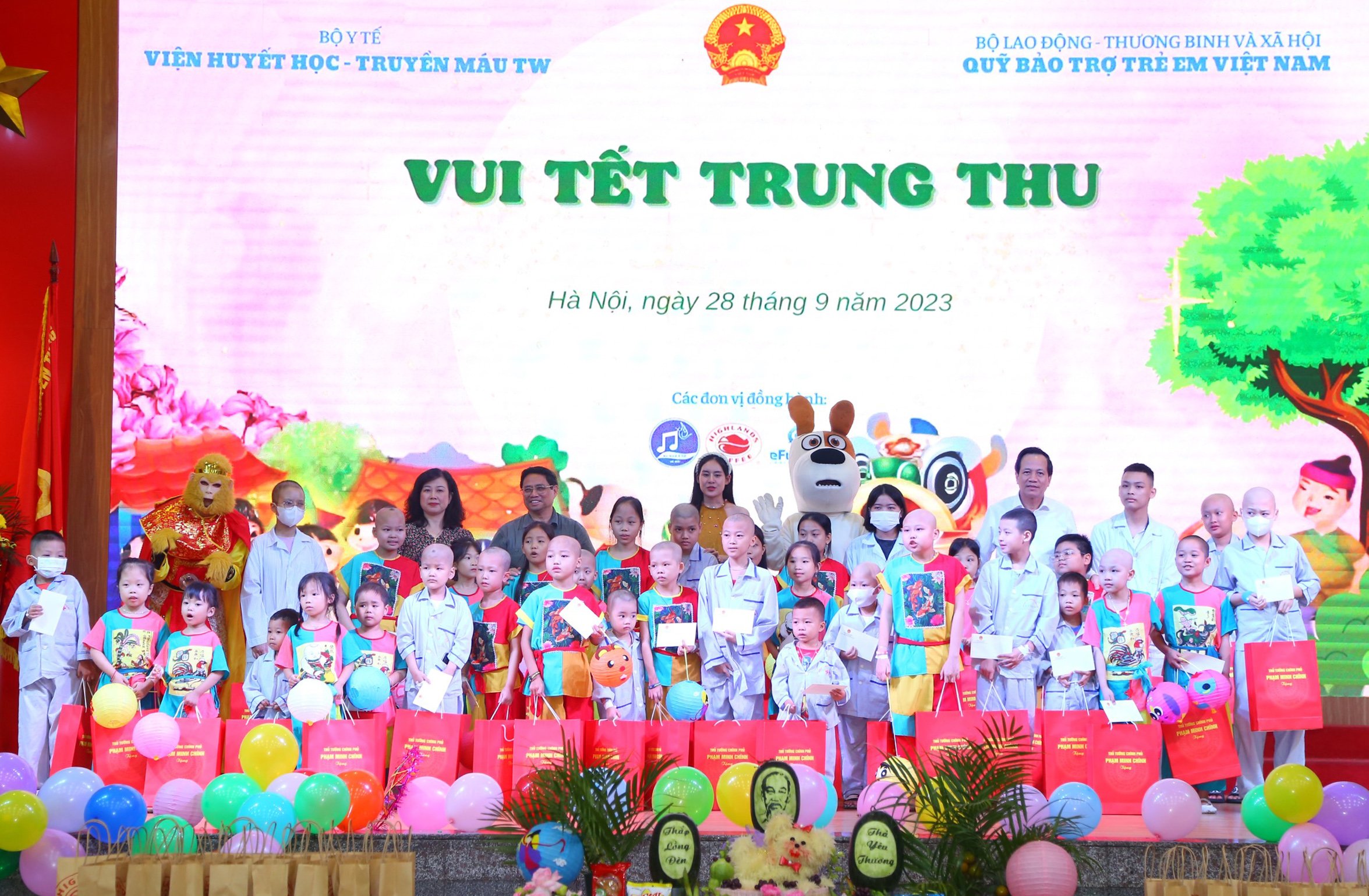 Hơn 370 tỷ đồng tặng quà Tết Trung thu cho 6 triệu trẻ em cả nước