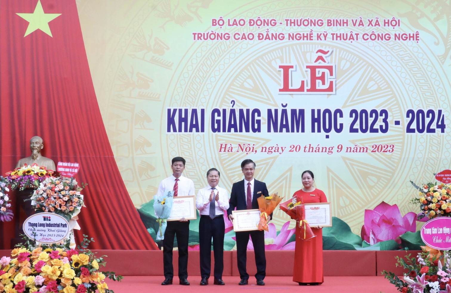 Trường Cao đẳng nghề Kỹ thuật Công nghệ chào đón 1098 học sinh sinh viên khóa 17, năm học 2023-2024