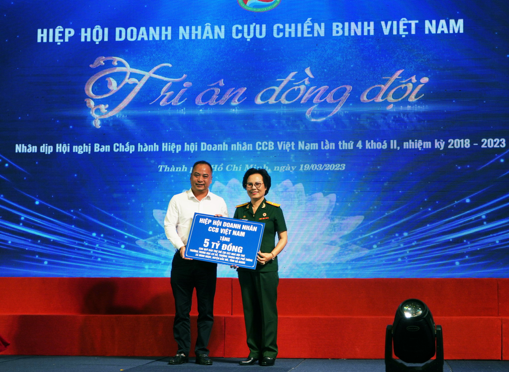 Hiệp hội Doanh nhân cựu chiến binh Việt Nam trao hỗ trợ 05 tỷ đồng xây dựng công trình nhà nội trú cho trẻ em dân tộc tỉnh Hà Giang