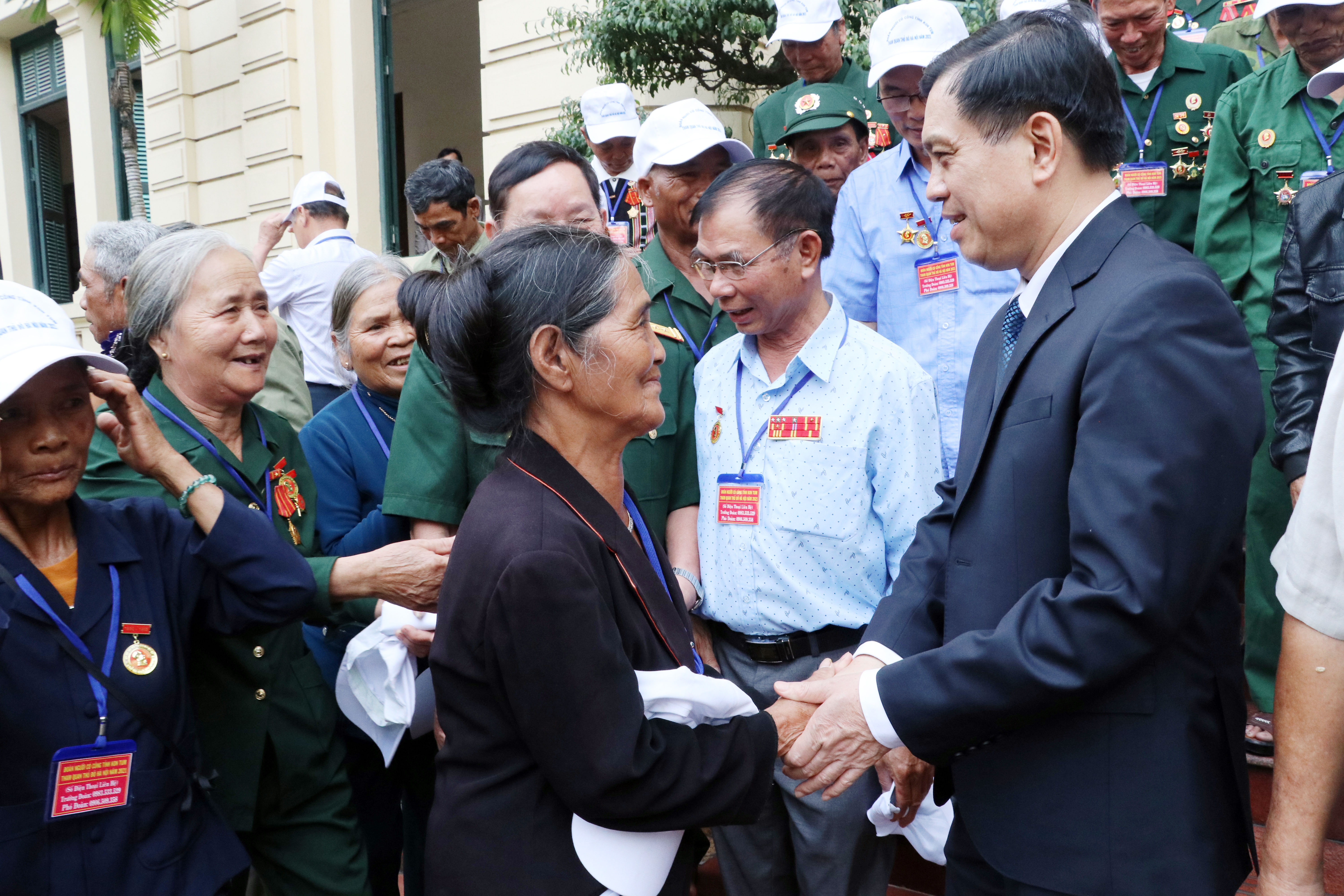 Để mọi người có công đều được chăm sóc, tôn vinh