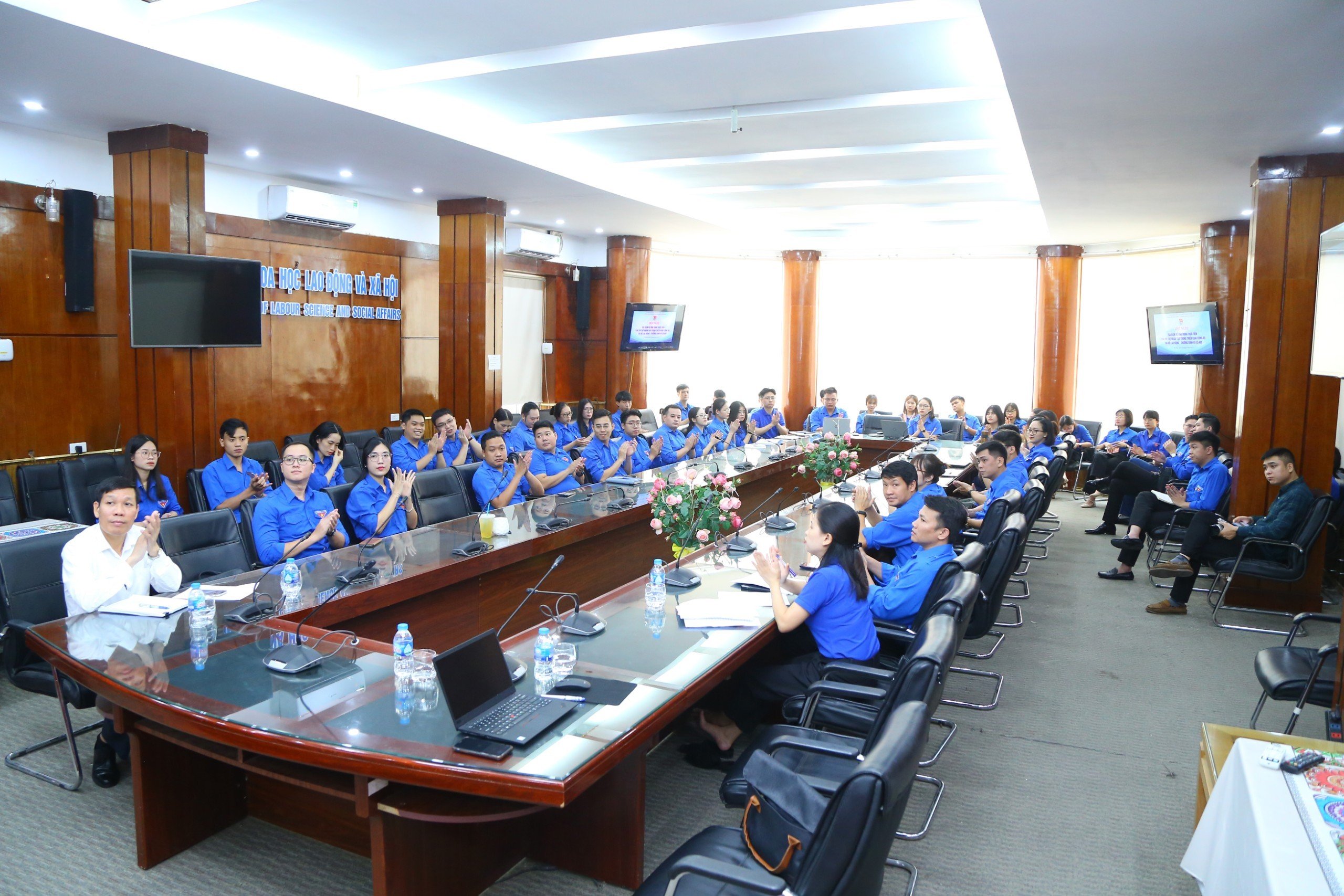 Tọa đàm trong thanh niên về 