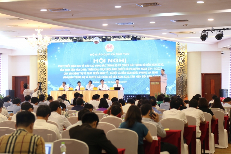 Hội nghị phát triển giáo dục và đào tạo vùng Bắc Trung Bộ và Duyên hải Trung Bộ đến năm 2030, tầm nhìn đến năm 2045
