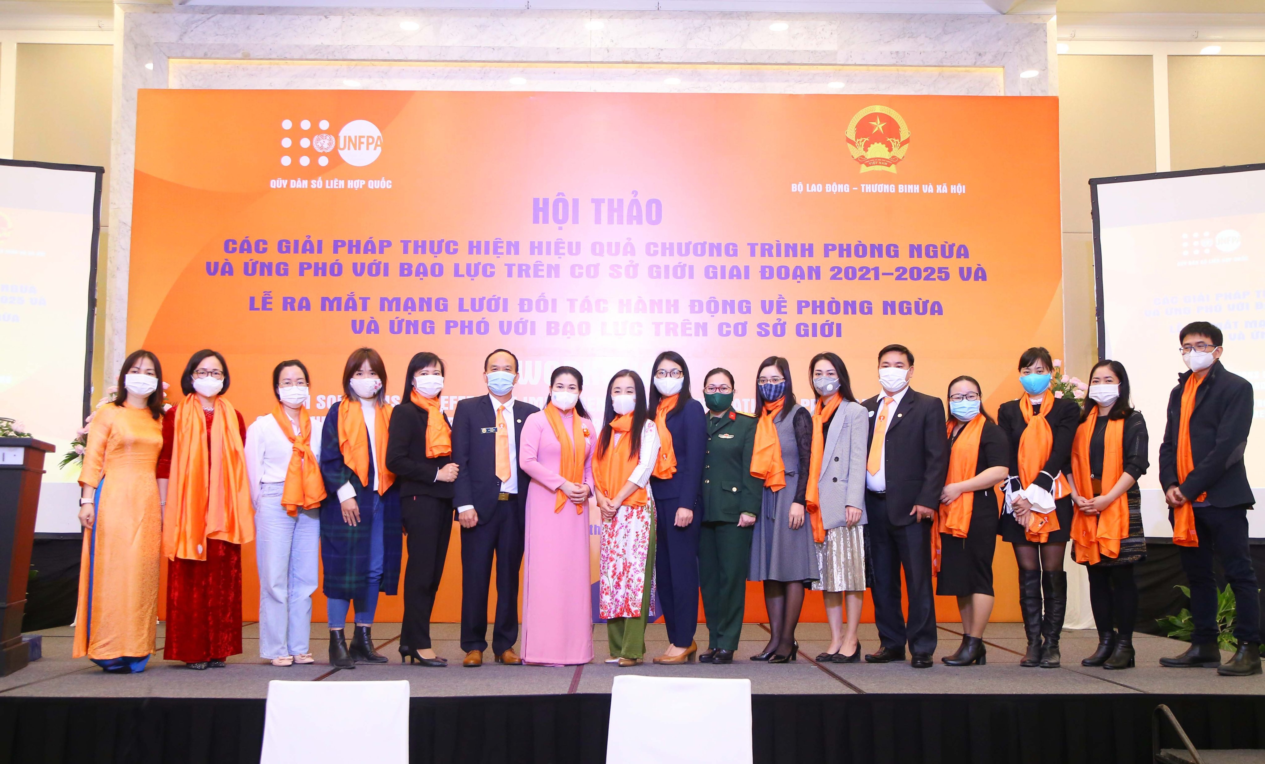 Cổng TTĐT Bộ Lao động- Thương binh và Xã hội 03.14.12.21.jpg