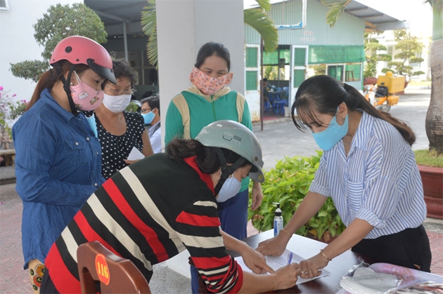 Cổng TTĐT Bộ Lao động- Thương binh và Xã hội nguoi-ban-ve-so-le-nhan-tien-ho-tro.jpg