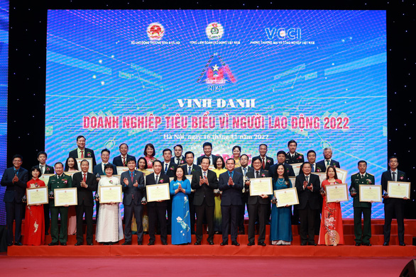 vinh-danh-doanh-nghiep-vi-nguoi-lao-dong-1668590895743997696932.jpg