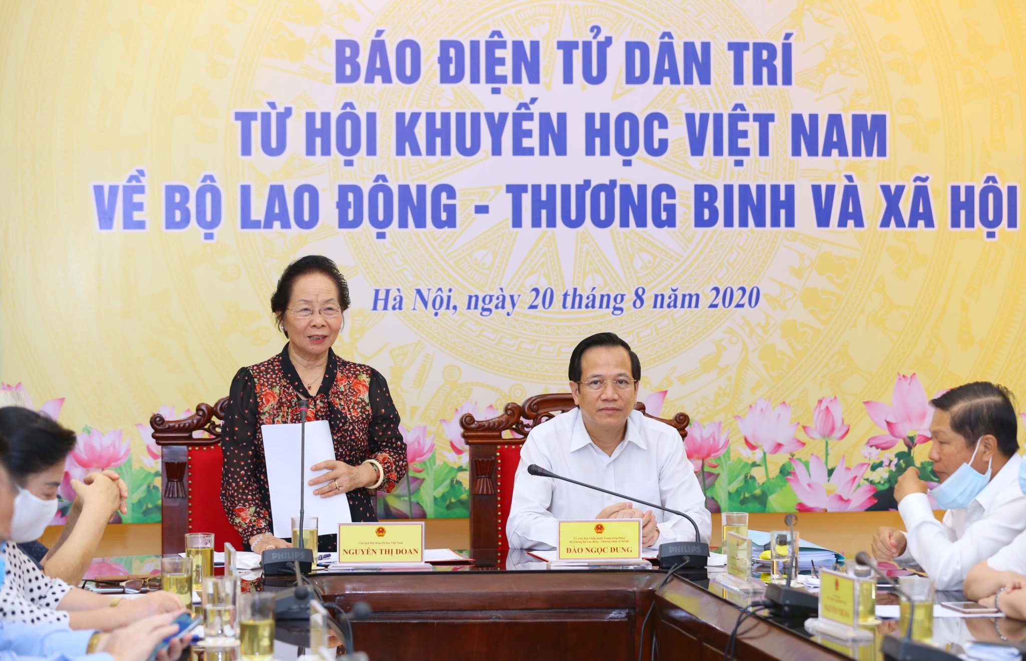Cổng TTĐT Bộ Lao động- Thương binh và Xã hội 0e6710d8ed64113a4875.jpg