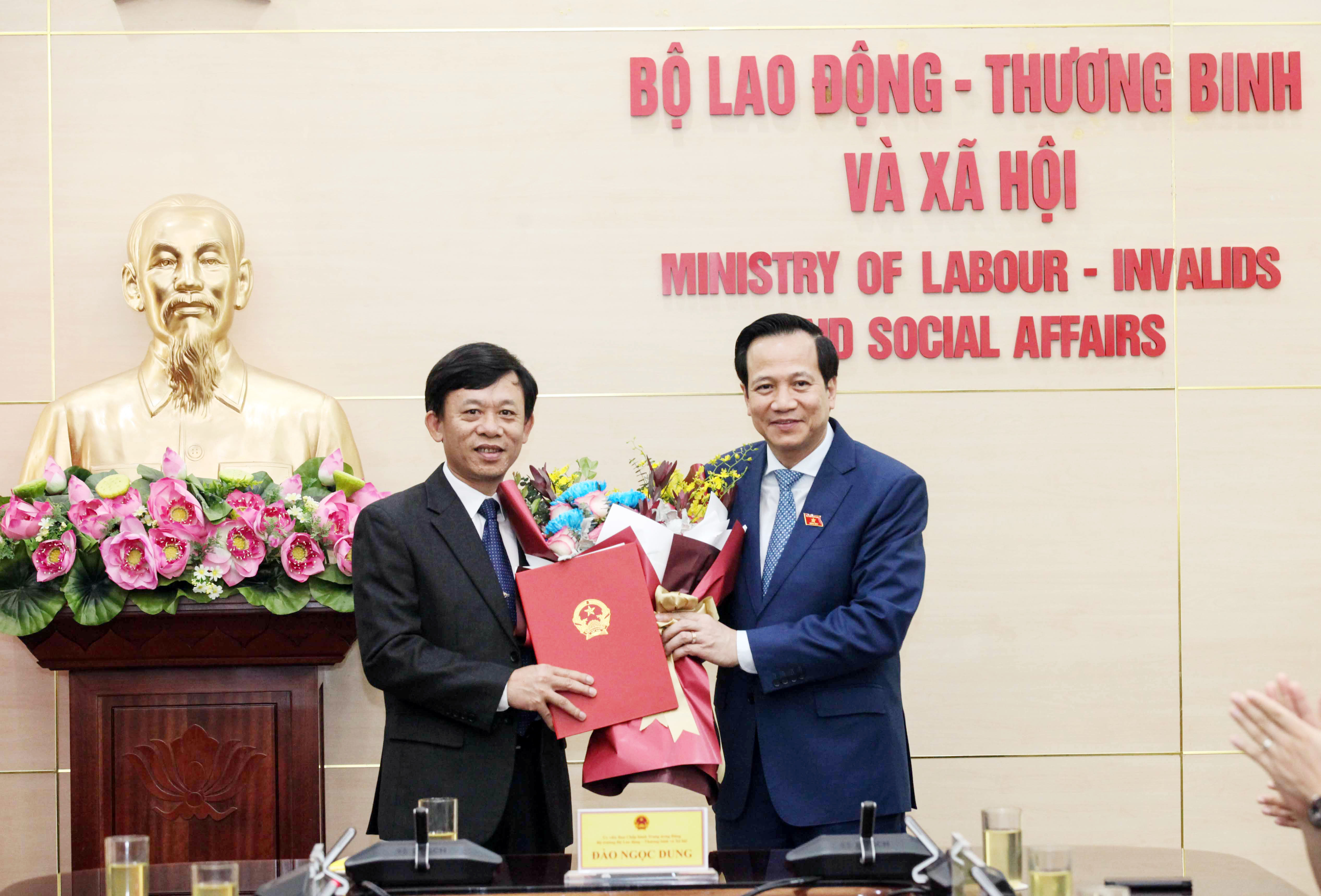 Cổng TTĐT Bộ Lao động- Thương binh và Xã hội 113748.jpg