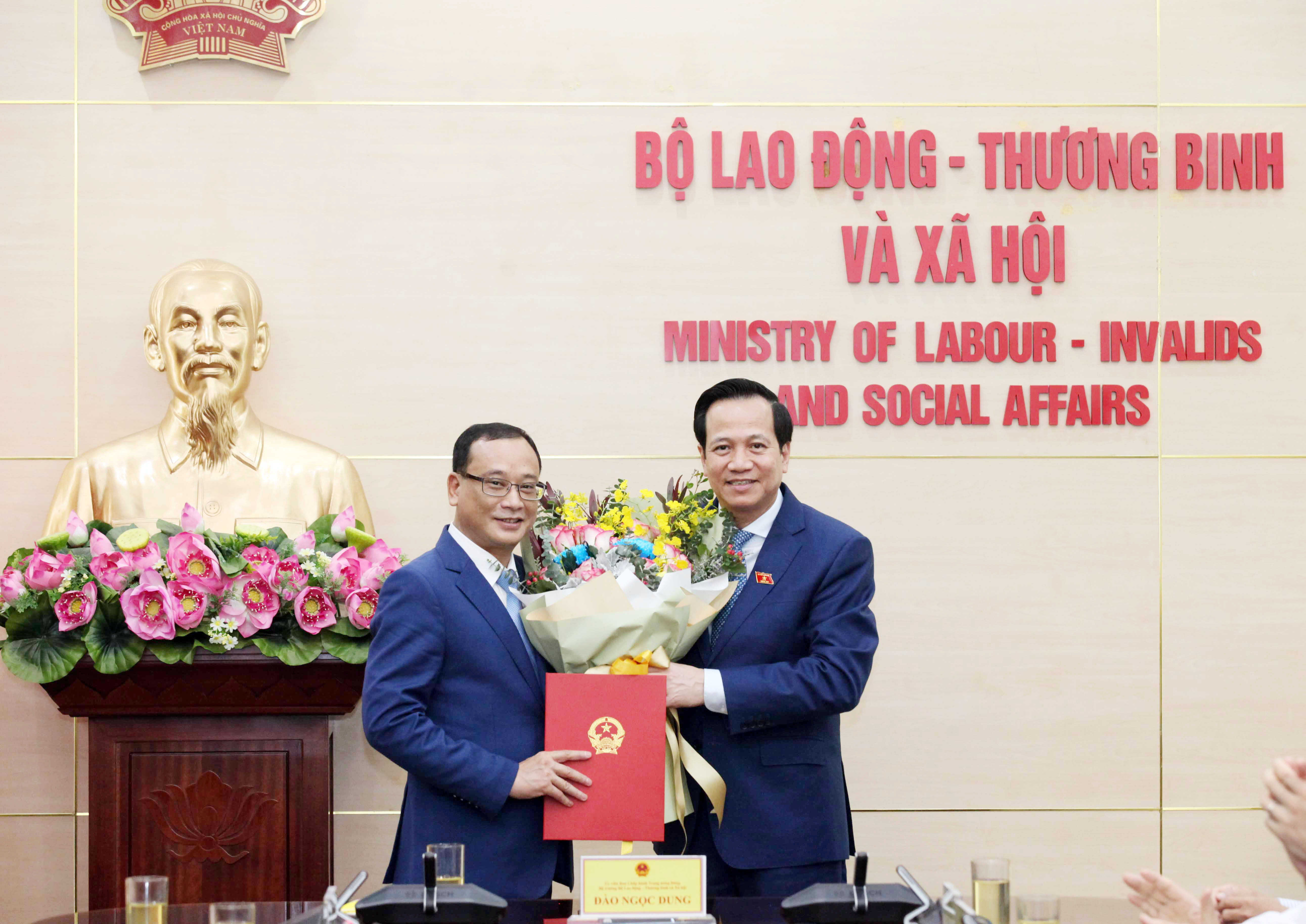 Cổng TTĐT Bộ Lao động- Thương binh và Xã hội 114017.jpg