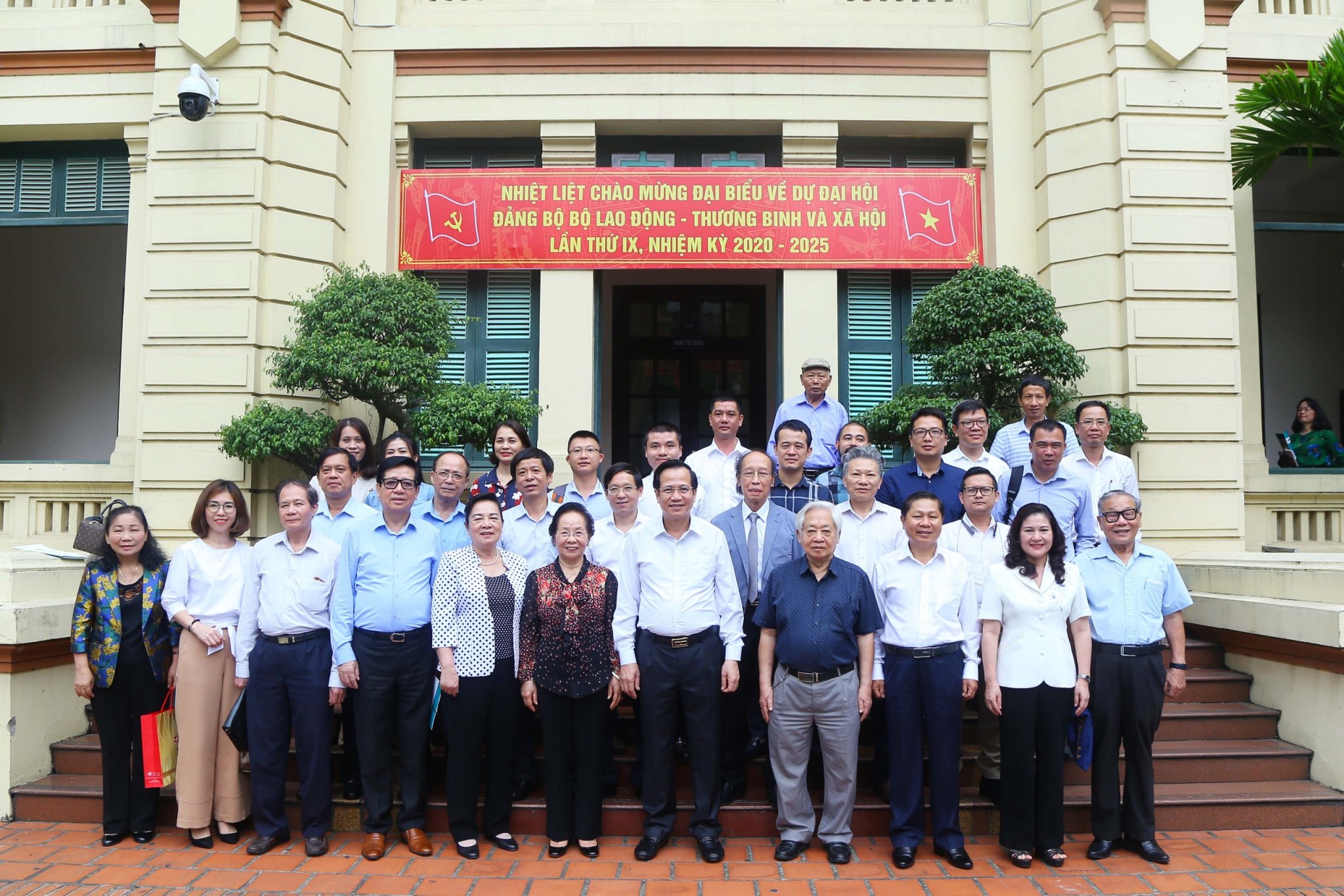 Cổng TTĐT Bộ Lao động- Thương binh và Xã hội 502d3d44c0f83ca665e9.jpg