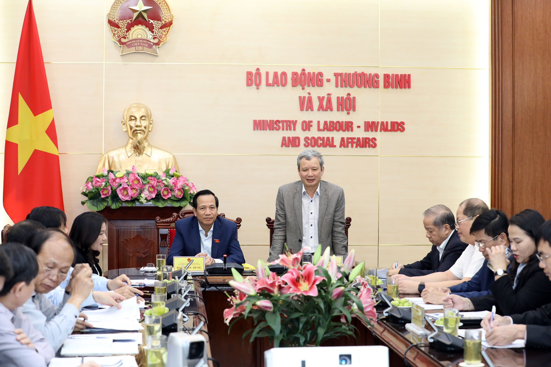 Cổng TTĐT Bộ Lao động- Thương binh và Xã hội Anh-3---0327.jpg