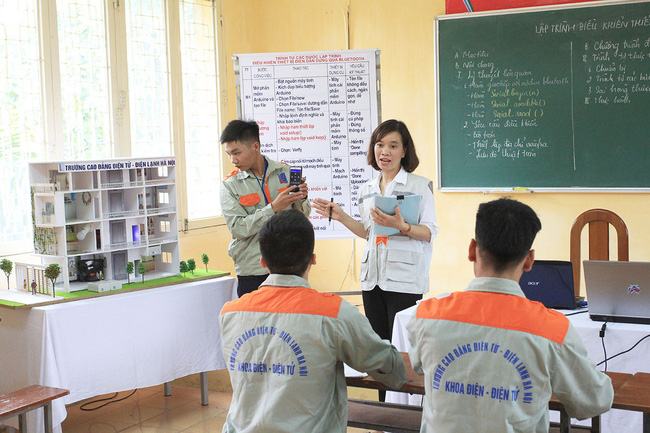 Tăng cường công tác phổ biến giáo dục pháp luật trong các cơ sở GDNN giai đoạn 2022-2027 - Ảnh 1. Tăng cường công tác phổ biến giáo dục pháp luật trong các cơ sở GDNN giai đoạn 2022-2027 - Ảnh 1.