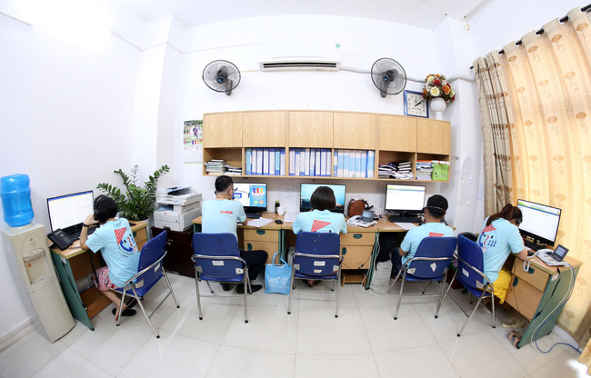 Tổng đài 111 giải đáp 9.238 thông tin thực hiện các chính sách hỗ trợ người dân gặp khó khăn do đại dịch Covid-19 - Ảnh 5. Tổng đài 111 giải đáp 9.238 thông tin thực hiện các chính sách hỗ trợ người dân gặp khó khăn do đại dịch Covid-19 - Ảnh 5.