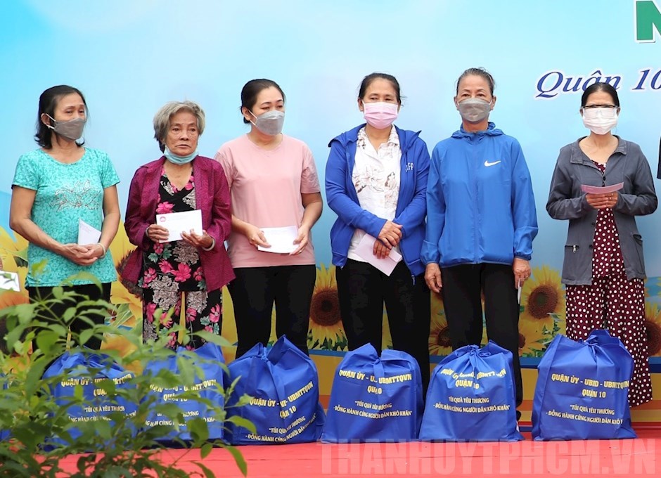 TPHCM: Hỗ trợ lao động tự do, hộ nghèo, hộ cận nghèo, hộ có hoàn cảnh khó khăn do ảnh hưởng của dịch Covid-19 đợt 2 hơn 2.874,1 tỷ đồng