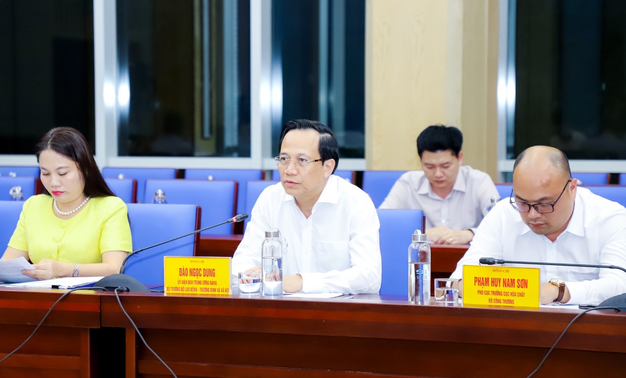 Bộ trưởng Đào Ngọc Dung: Nghệ An cần phát triển 3 trụ cột, 3 trọng tâm