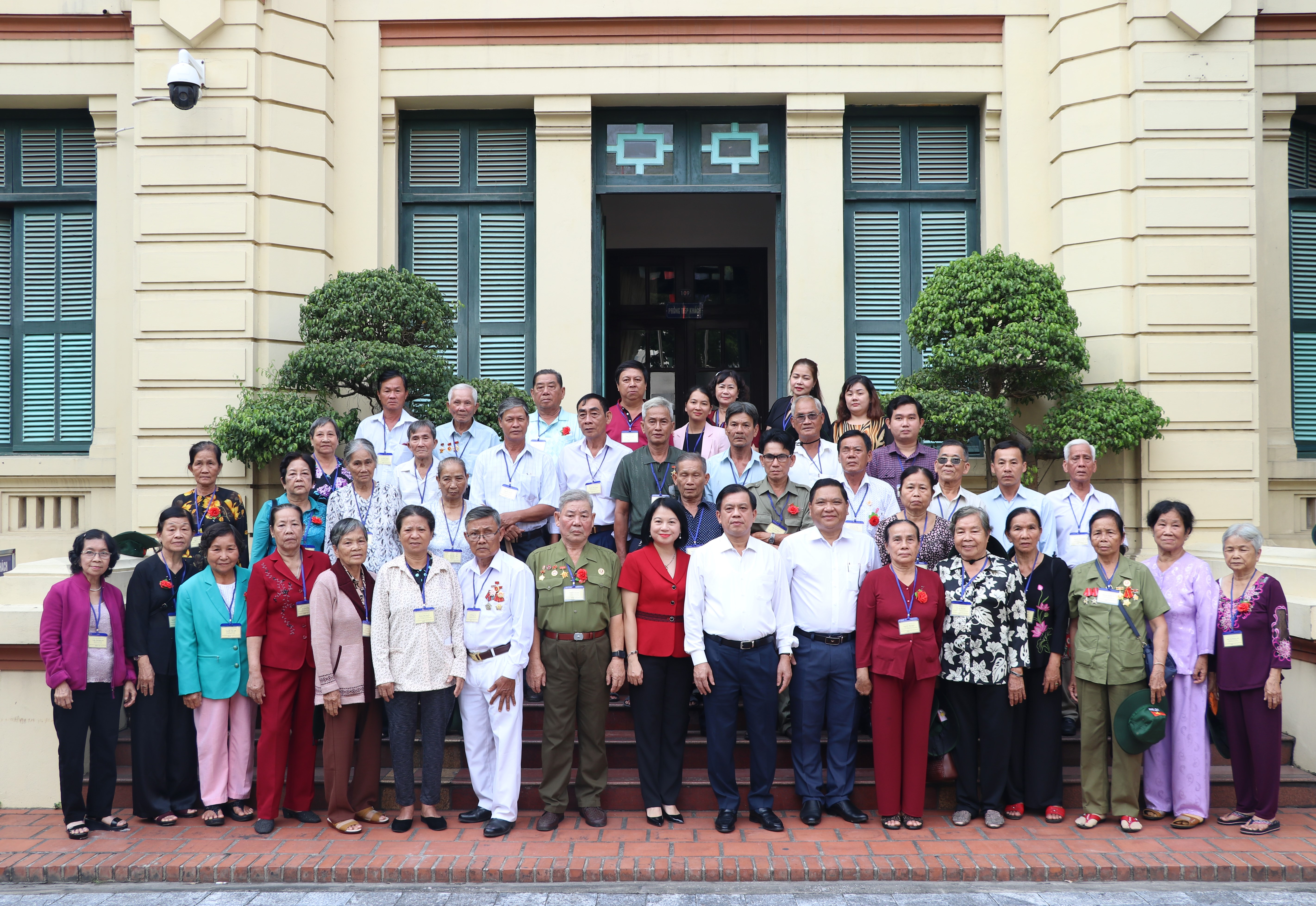 Thứ trưởng Nguyễn Bá Hoan gặp mặt Đoàn đại biểu người có công với cách mạng tỉnh Tiền Giang