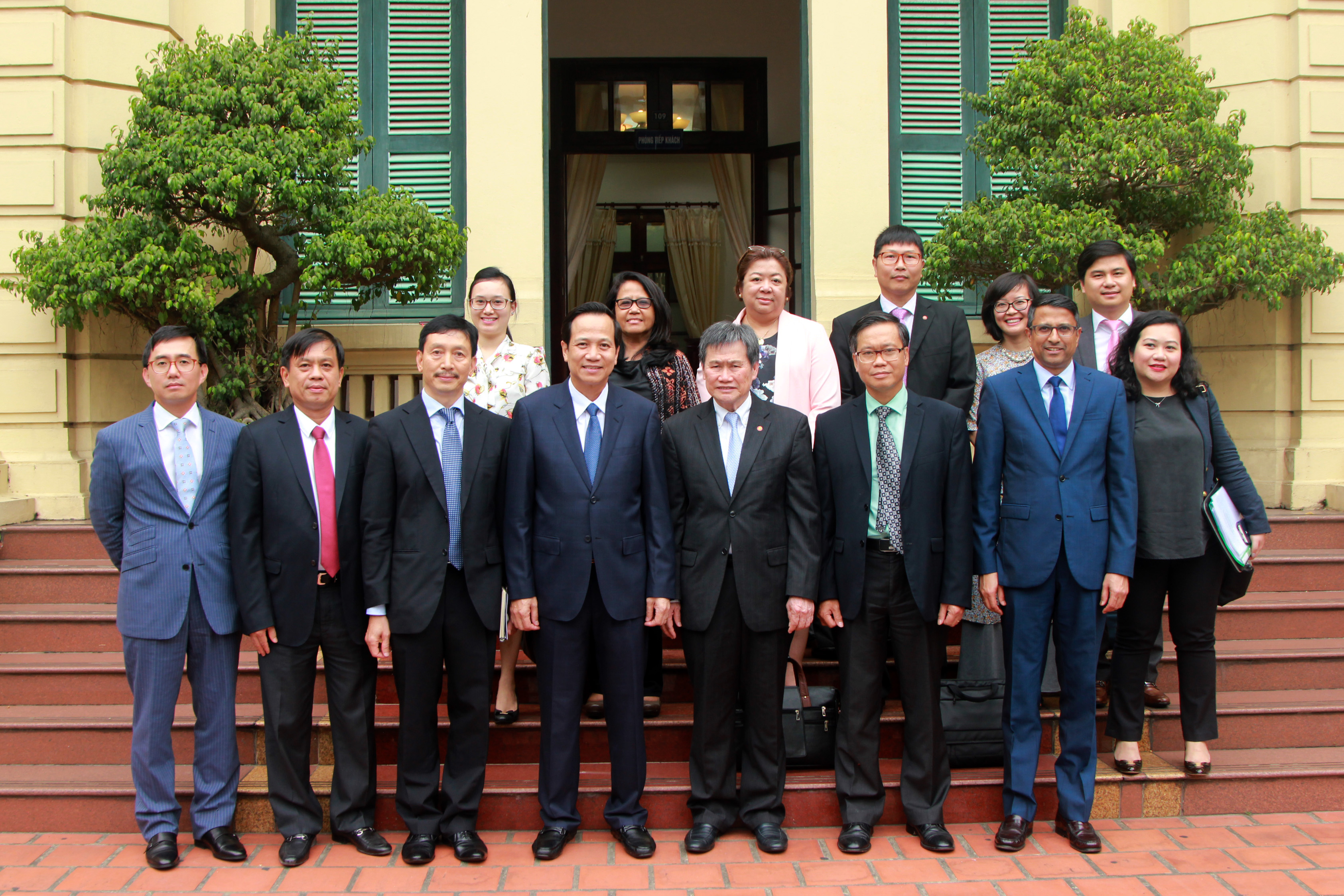 Bộ trưởng Đào Ngọc Dung tiếp Tổng Thư ký ASEAN