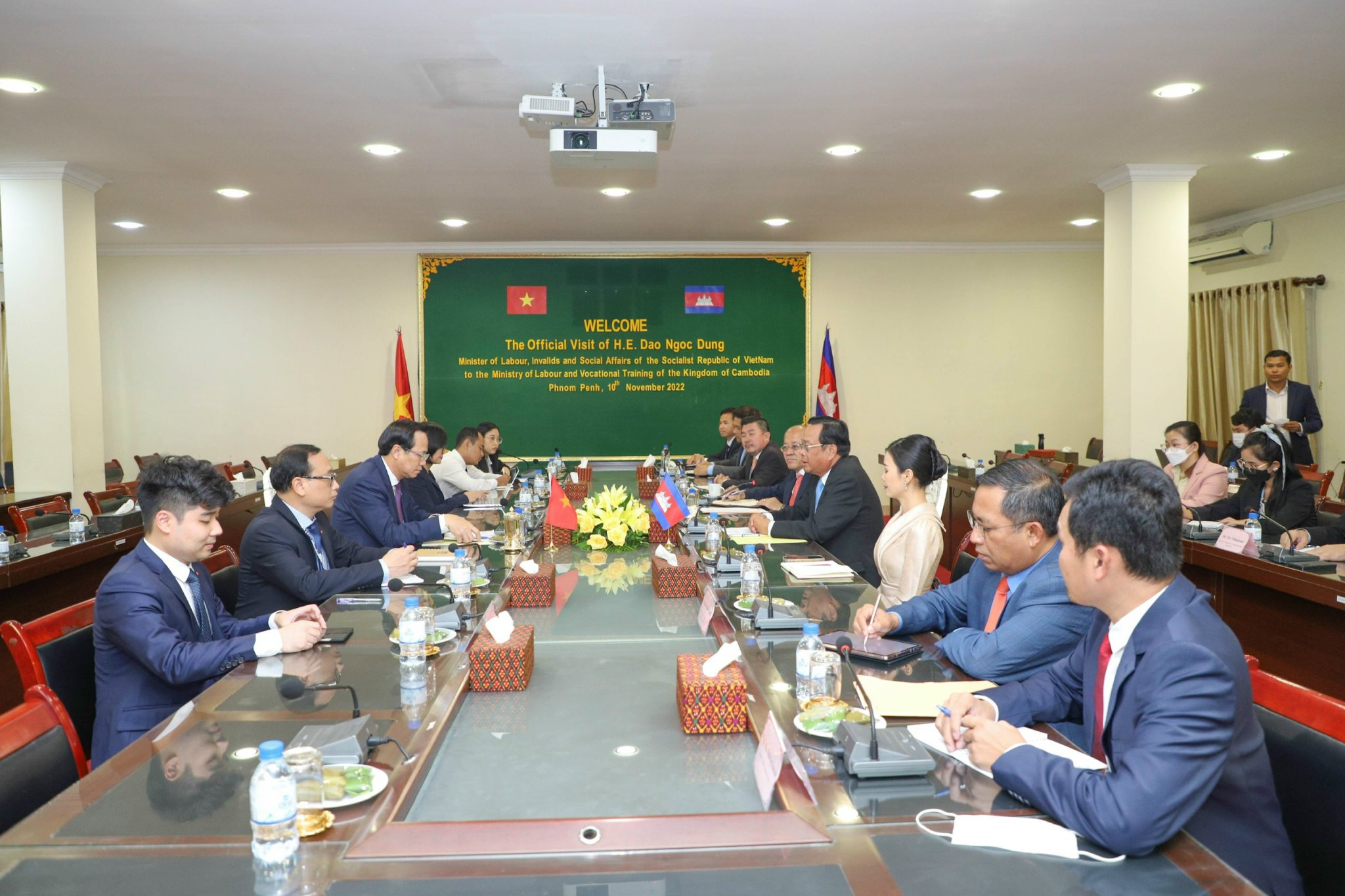 Bộ trưởng Đào Ngọc Dung: Triển khai nhanh thoả thuận hợp tác giữa hai Bộ Lao động Việt Nam -Campuchia trên các lĩnh vực cụ thể