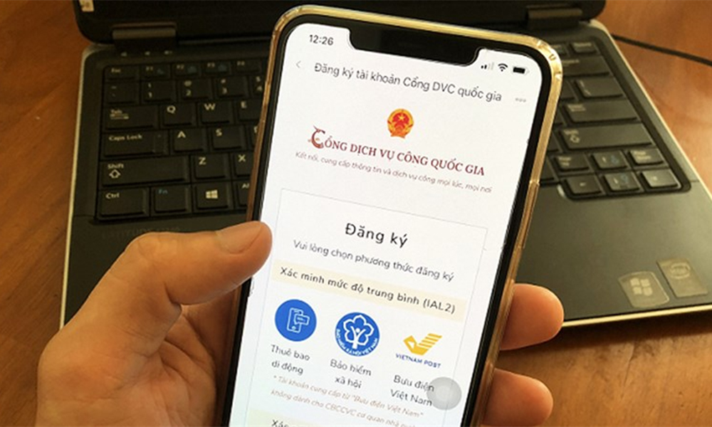 Ứng dụng tài khoản định danh điện tử trên Cổng DVC phục vụ BHXH